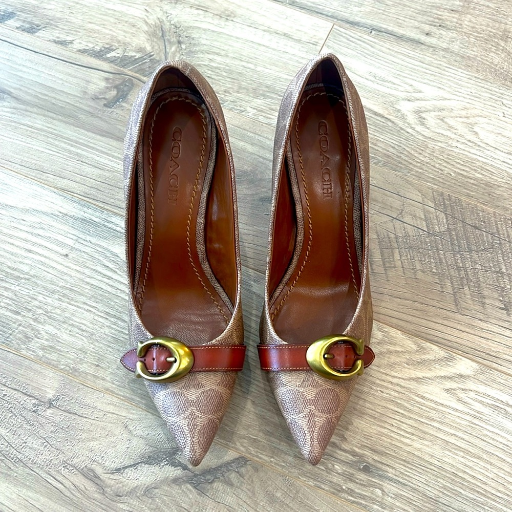 Coach Waverly signature buckle pumps